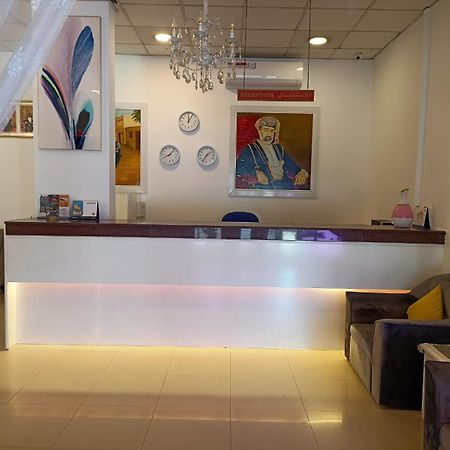 Savoy Inn Hotel Apartments Маскат Экстерьер фото