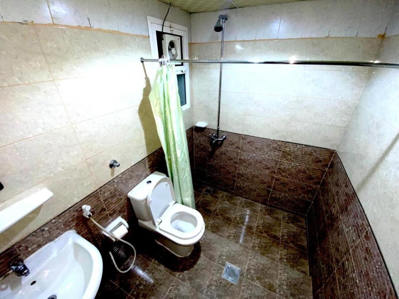 Savoy Inn Hotel Apartments Маскат Экстерьер фото