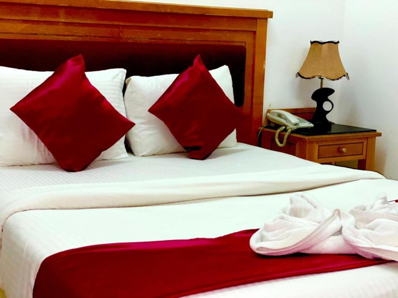 Savoy Inn Hotel Apartments Маскат Экстерьер фото