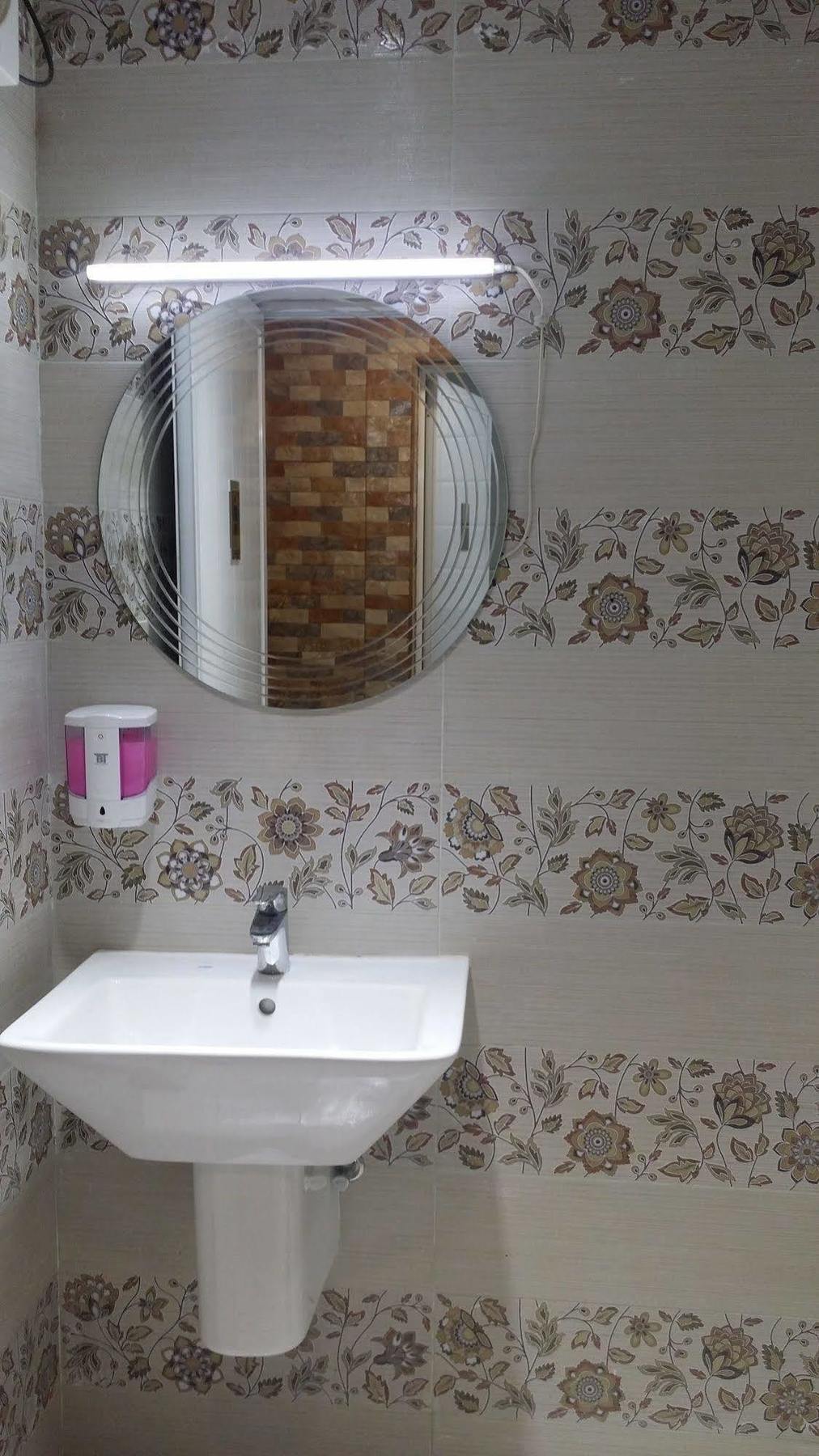 Savoy Inn Hotel Apartments Маскат Экстерьер фото