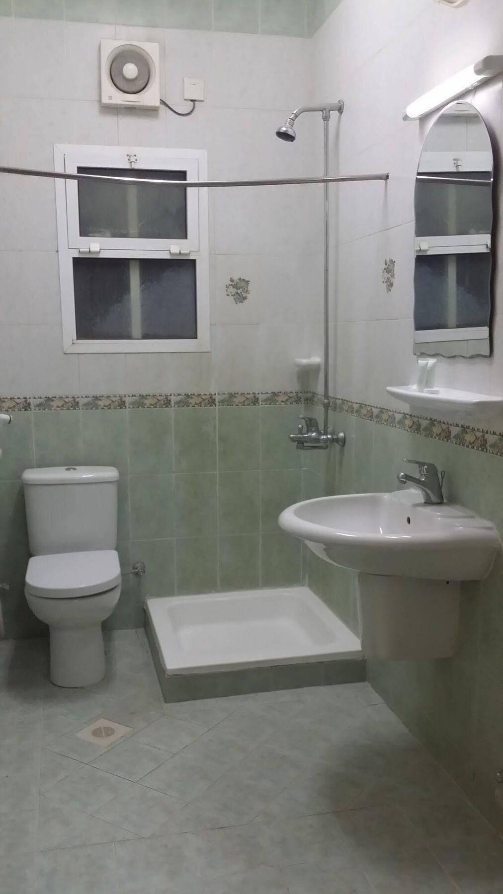 Savoy Inn Hotel Apartments Маскат Экстерьер фото